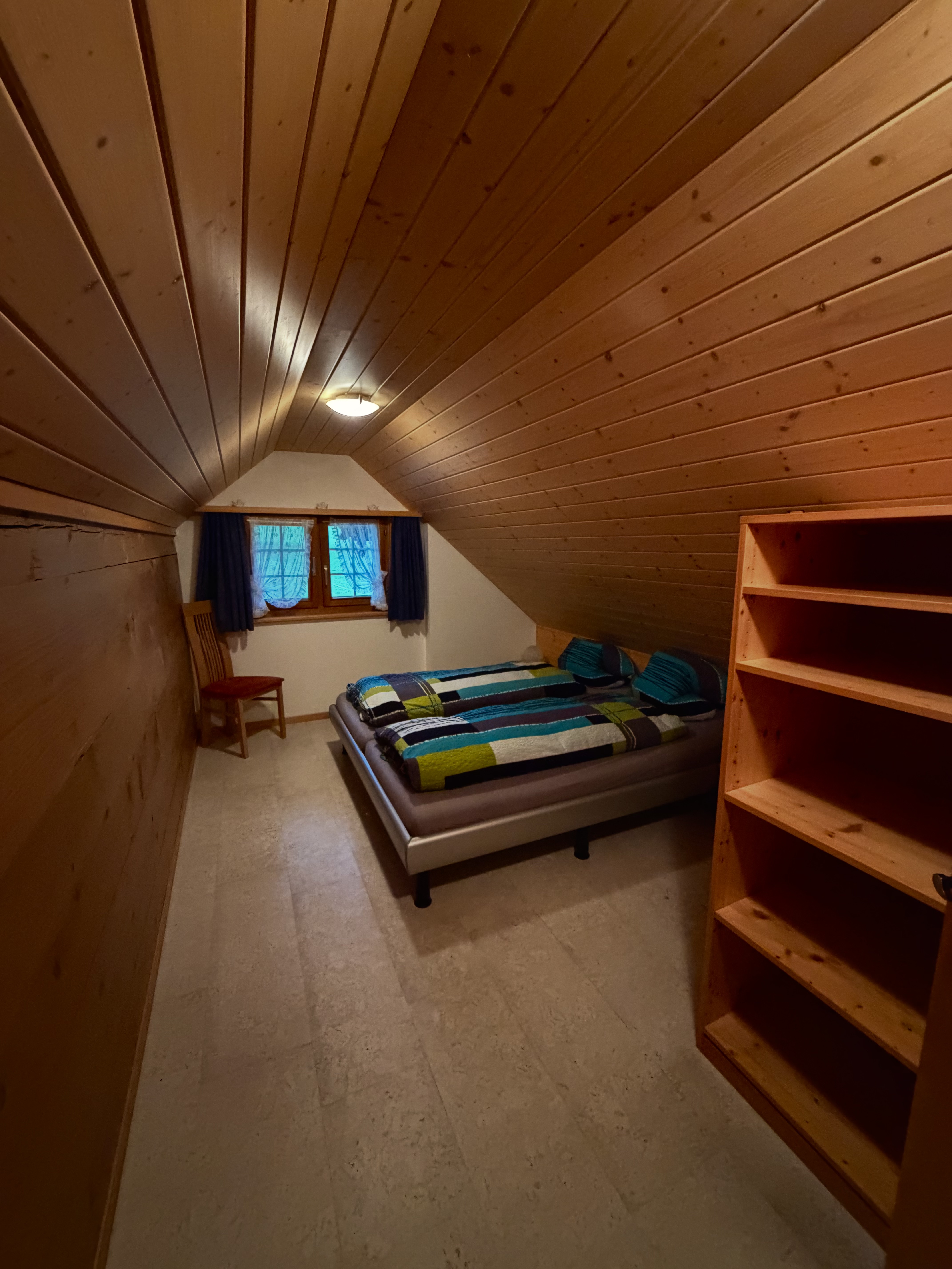 Schlafzimmer 1 / Bedroom 1